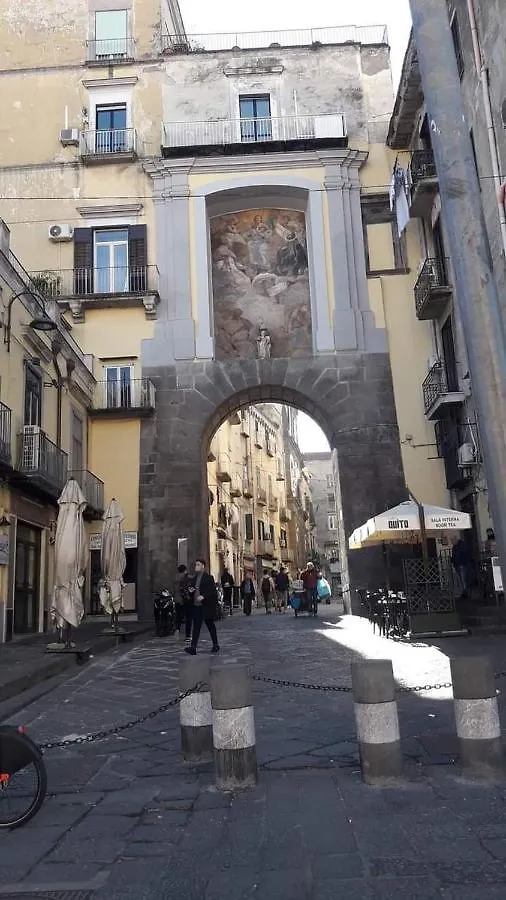 Appartamento Un Passo.....Da San Gennaro. Napoli